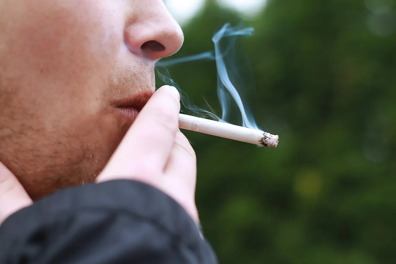 Smoking 1026556 1280