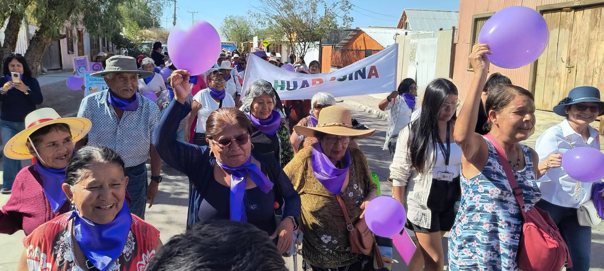 Día de la mujer en huara (2)