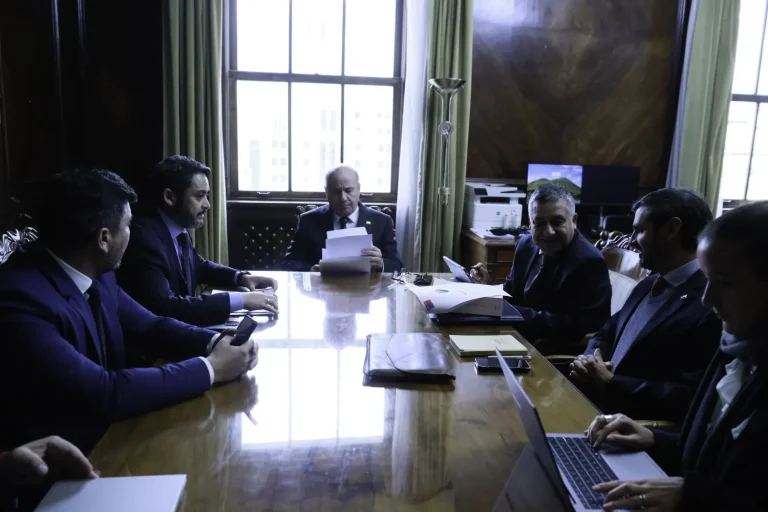 Gobernador Carvajal logra compromiso del ministro de Hacienda para acelerar cartera de proyectos por más de $140 mil millones - CEI Noticias