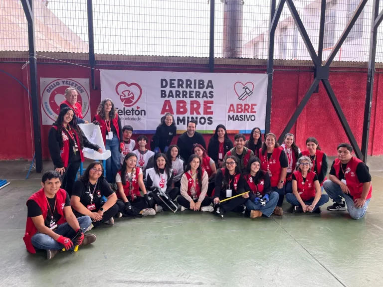 Programa Abre: Voluntariado de Teletón Iquique mejoró accesibilidad en 12 viviendas de la región - CEI Noticias
