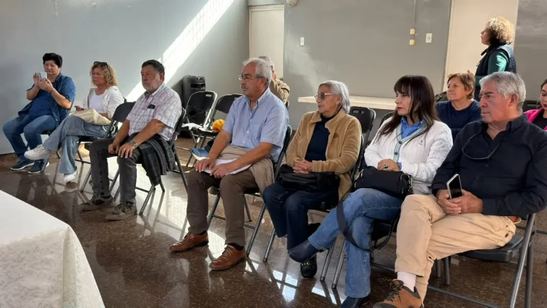AUTORIDADES REGIONALES ABORDAN SEGURIDAD, INFRAESTRUCTURA VIAL E INCIVILIDADES EN ENCUENTRO CON DIRIGENTES DE LA UNIÓN COMUNAL SIGLO XXI - CEI Noticias