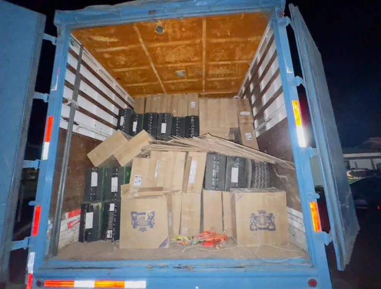 En prisión preventiva quedó imputado por receptación de cigarrillos avaluados en $1.600 millones - CEI Noticias