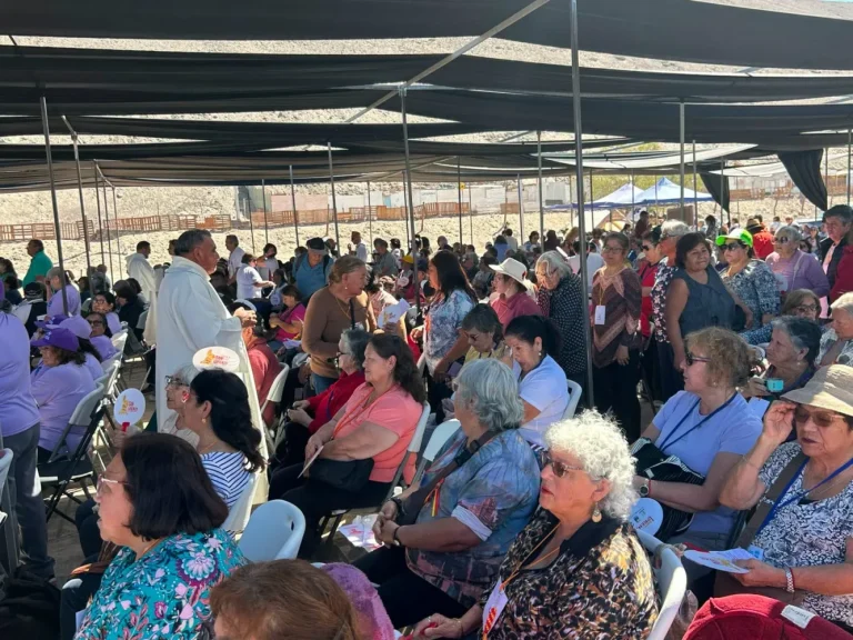 Cerca de 200 adultos mayores participaron en tradicional misa de víspera de San Lorenzo en Tarapacá - CEI Noticias