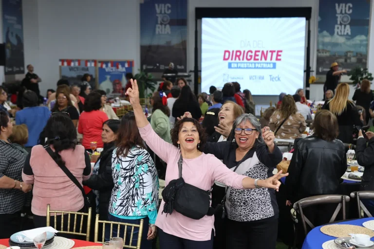 Reconocimiento dirigentes sociales en fiestas patrias (4)