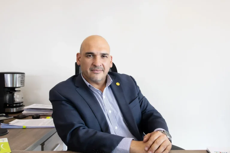 Najle majluf m. de slep iquique