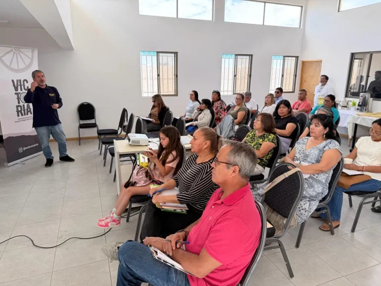 Organizaciones sociales de pica participaron en jornada de capacitación de la escuela dirigencial del centro social victoria